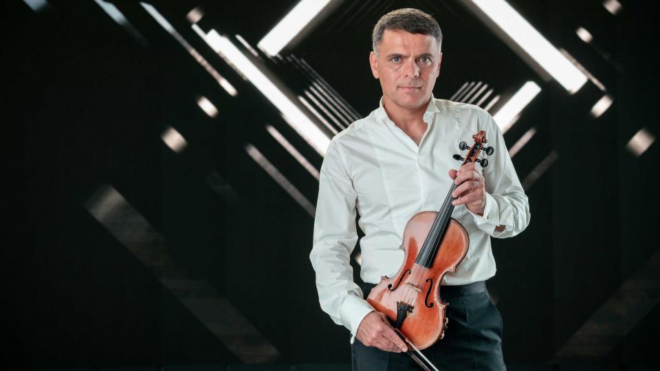 Васко Василев с таен концерт за отбрана публика