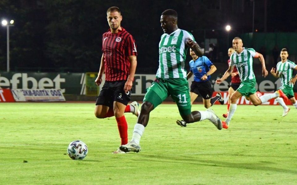 Отборите на Локомотив София и Берое откриват 14-ия кръг на