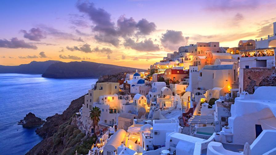 Напрегнато „лято на търпението“ за гръцкия туризъм