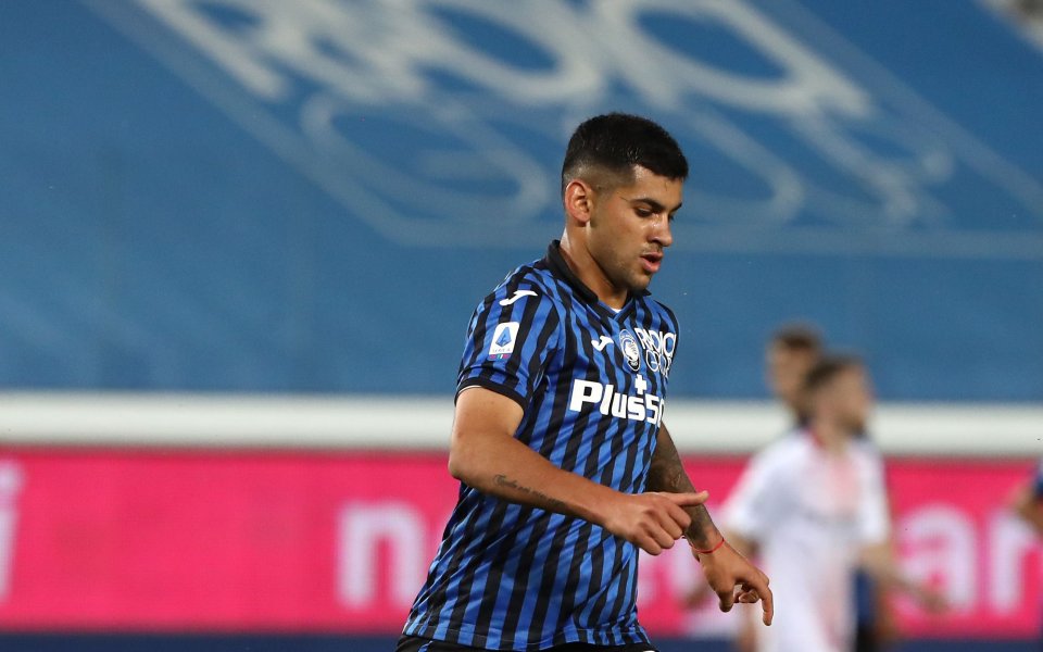 Тотнъм не се отказва от опитите си да привлече защитника