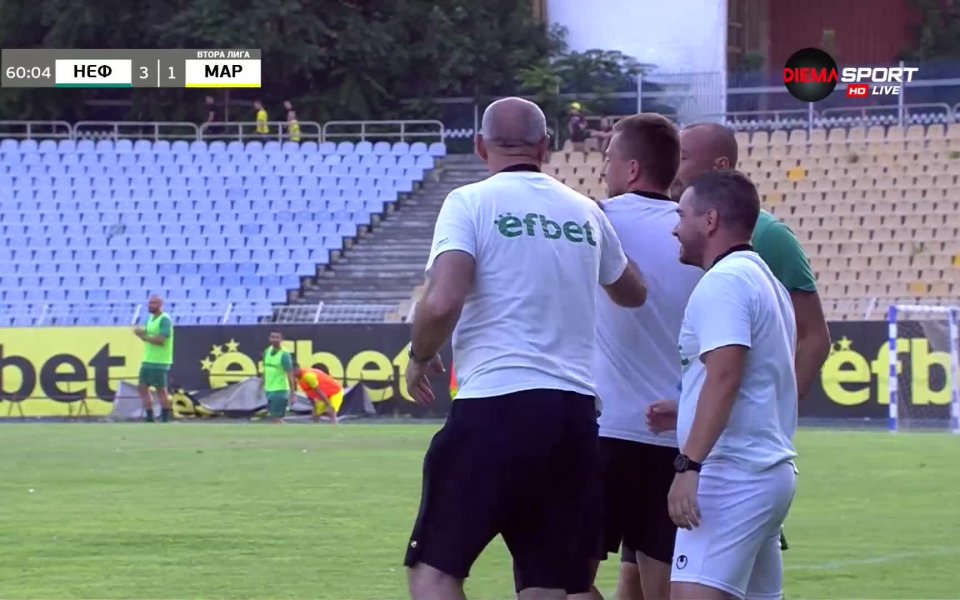 Двата отбора продължиха с нападателната игра и след почивката. Марица