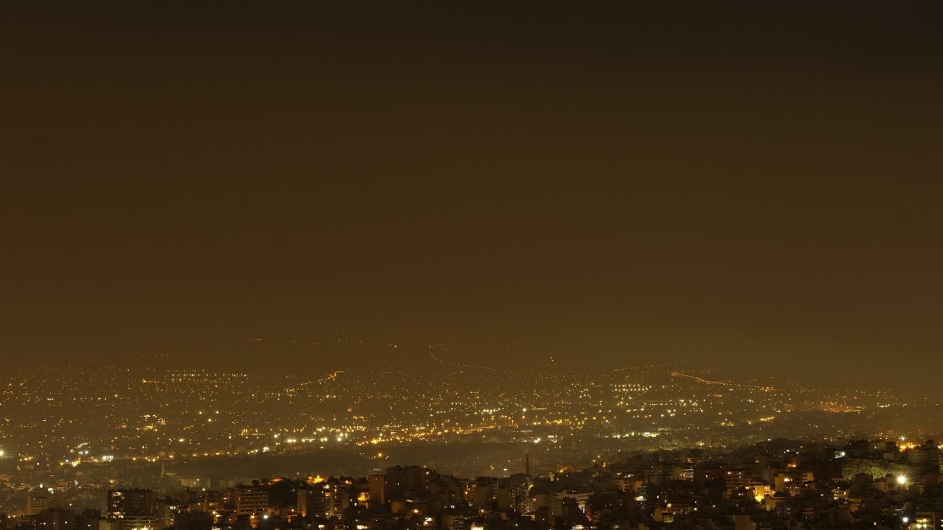 Избухна бомба поставена близо до офисите на Hellenic Train основната