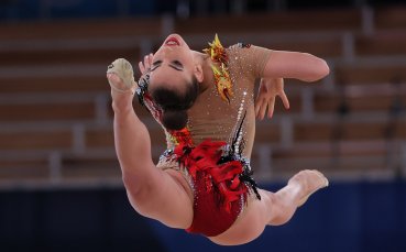 Българската гимнастичка Катрин Тасева обяви че се оттегля от