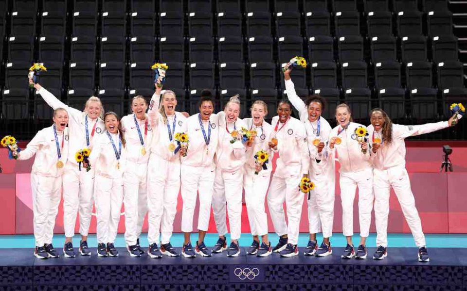 САЩ триумфира с титлата във волейбола при жените