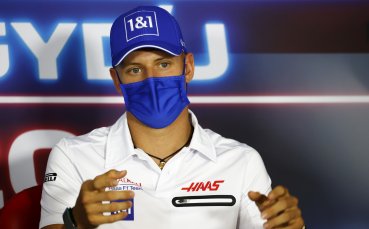 Във Ферари искат Мик Шумахер да остане в Хаас докато