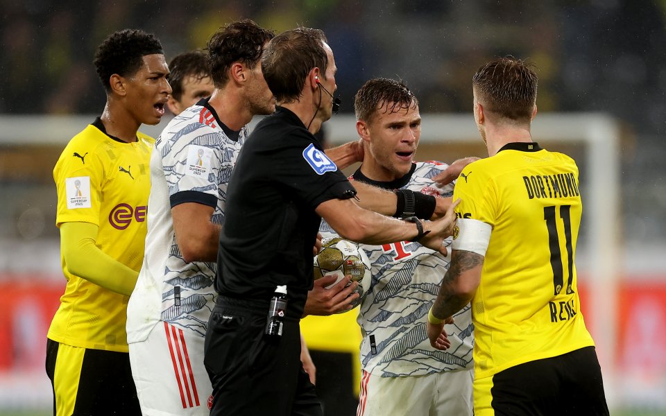 Отборите на Борусия Дортмунд и Байерн играят при резултат
