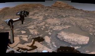 Панорамна снимка, с която Curiosity отбелязва 9 години на Марс