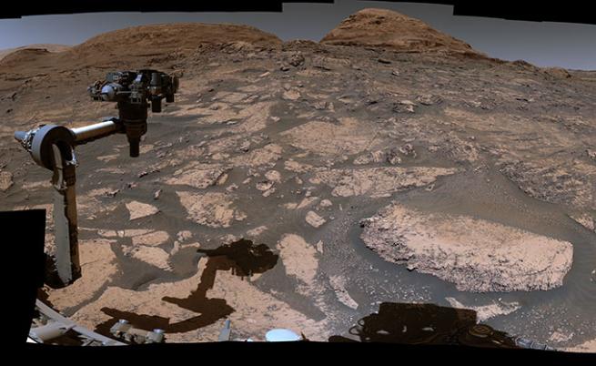 Марсоходът Curiosity отбелязва 9 години на Марс