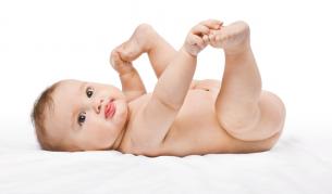 Учени: Родителите да искат съгласие от бебето, преди да му сменят пелената