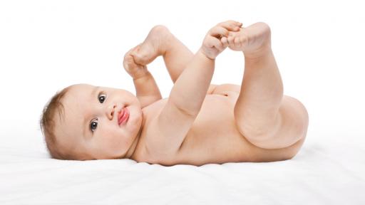 Учени: Родителите да искат съгласие от бебето, преди да му сменят пелената