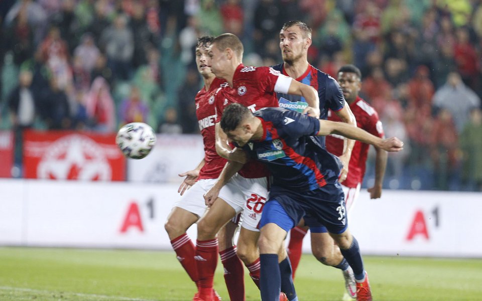 Защитникът на ЦСКА Валентин Антов ще получава по 15 000