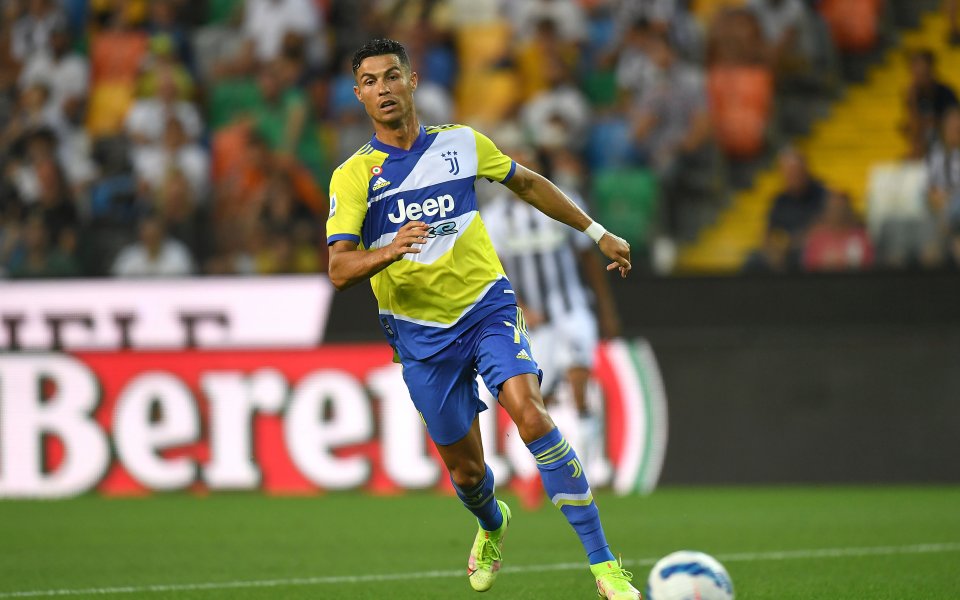 Кристиано Роналдо все още е футболист на Ювентус, а трансферът