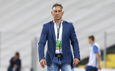 Треньорът на Берое Петър Колев планира в следващите дни