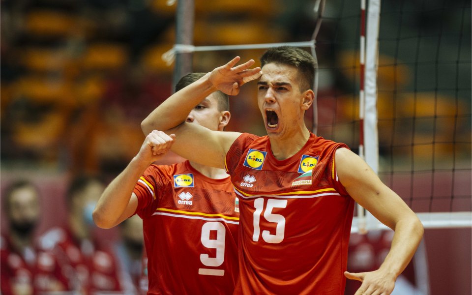 България започна участието си на Балканското първенство по волейбол за