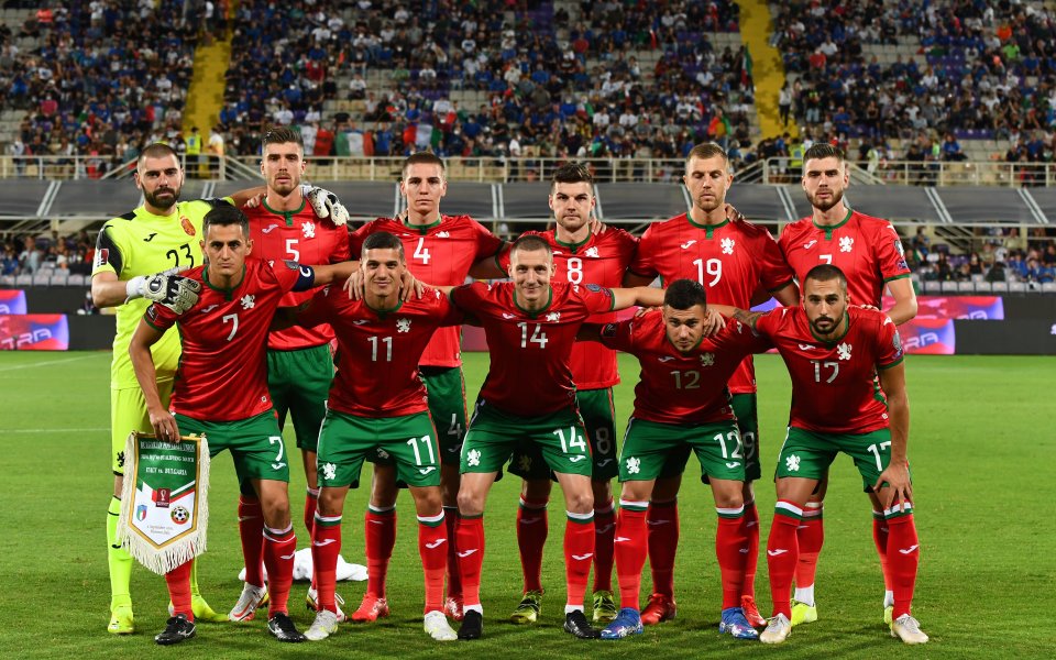 Окрилена България излиза за първа победа в квалификациите