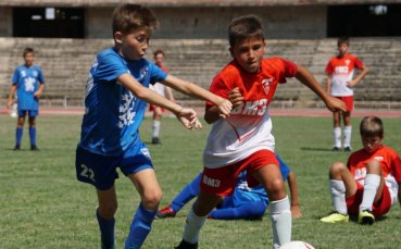 Отборът на ФК Чавдар Пловдив спечели детския футболен турнир за
