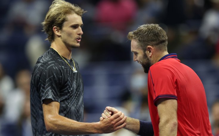 Зверев стигна 1/8-финал на US Open след отказване на Сок