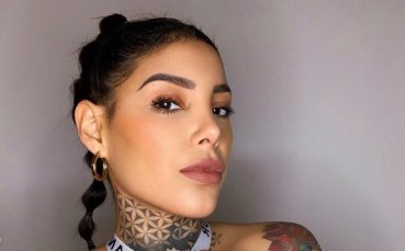 Половинката на олимпийския шампион на 100 метра Лемонт Марсел Джейкъбс