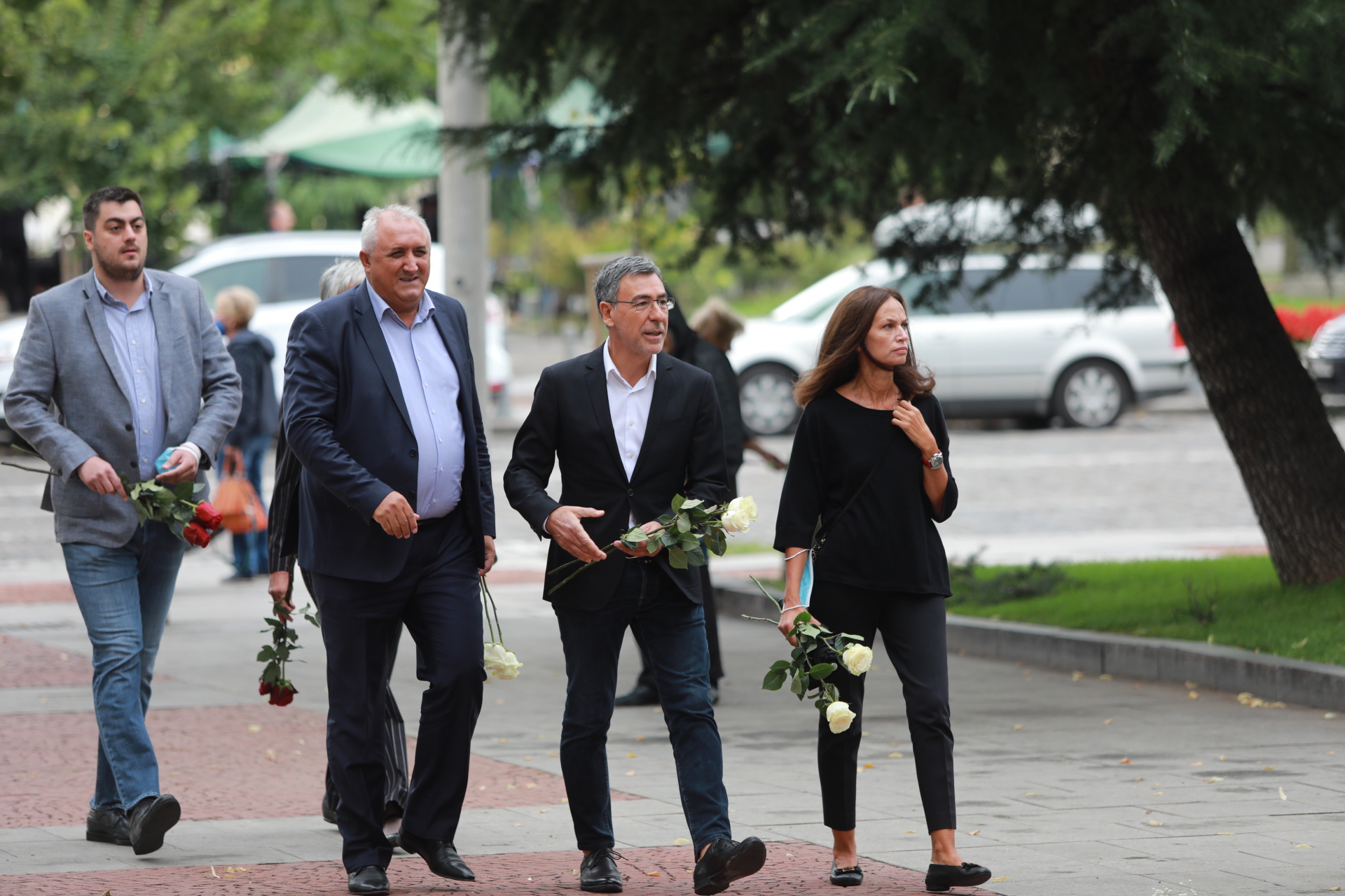 <p>Близки, политици и общественици се простиха с Борислав Дионисиев</p>