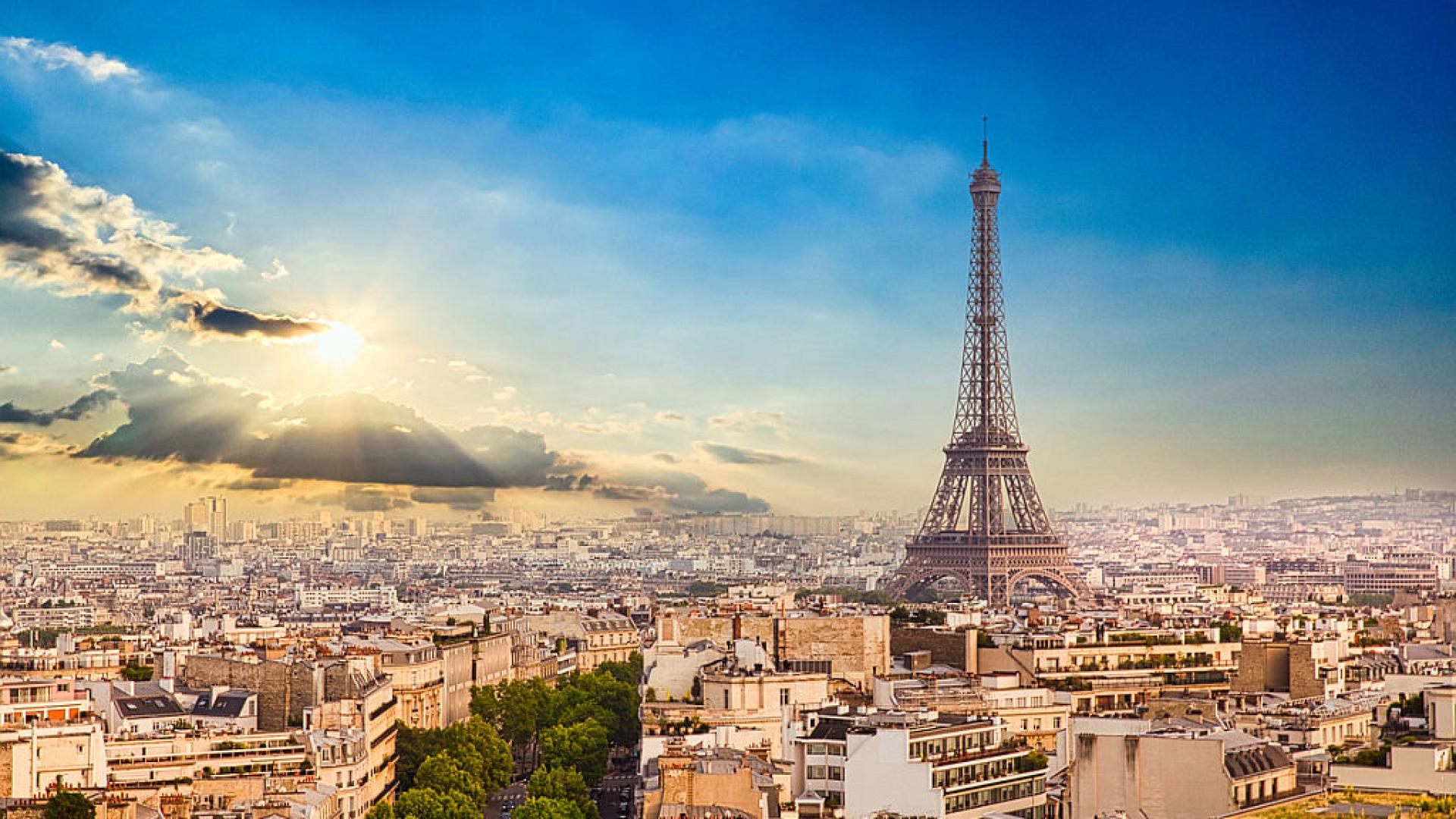 Международната рейтингова агенция Фич понижи кредитния рейтинг на Франция от