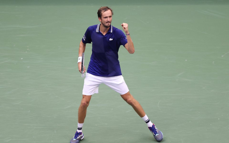 Даниил Медведев поднесе голямата изненада, побеждавайки Новак Джокович във финала