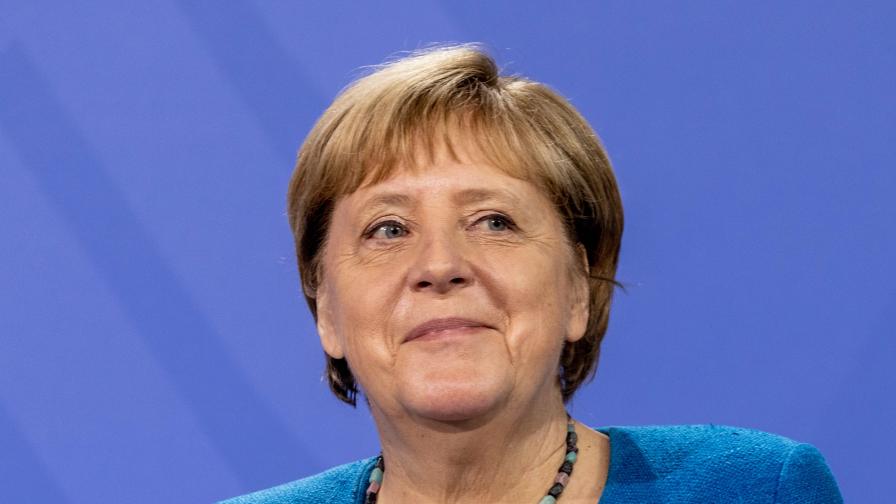 <p>Меркел ще пише автобиография</p>