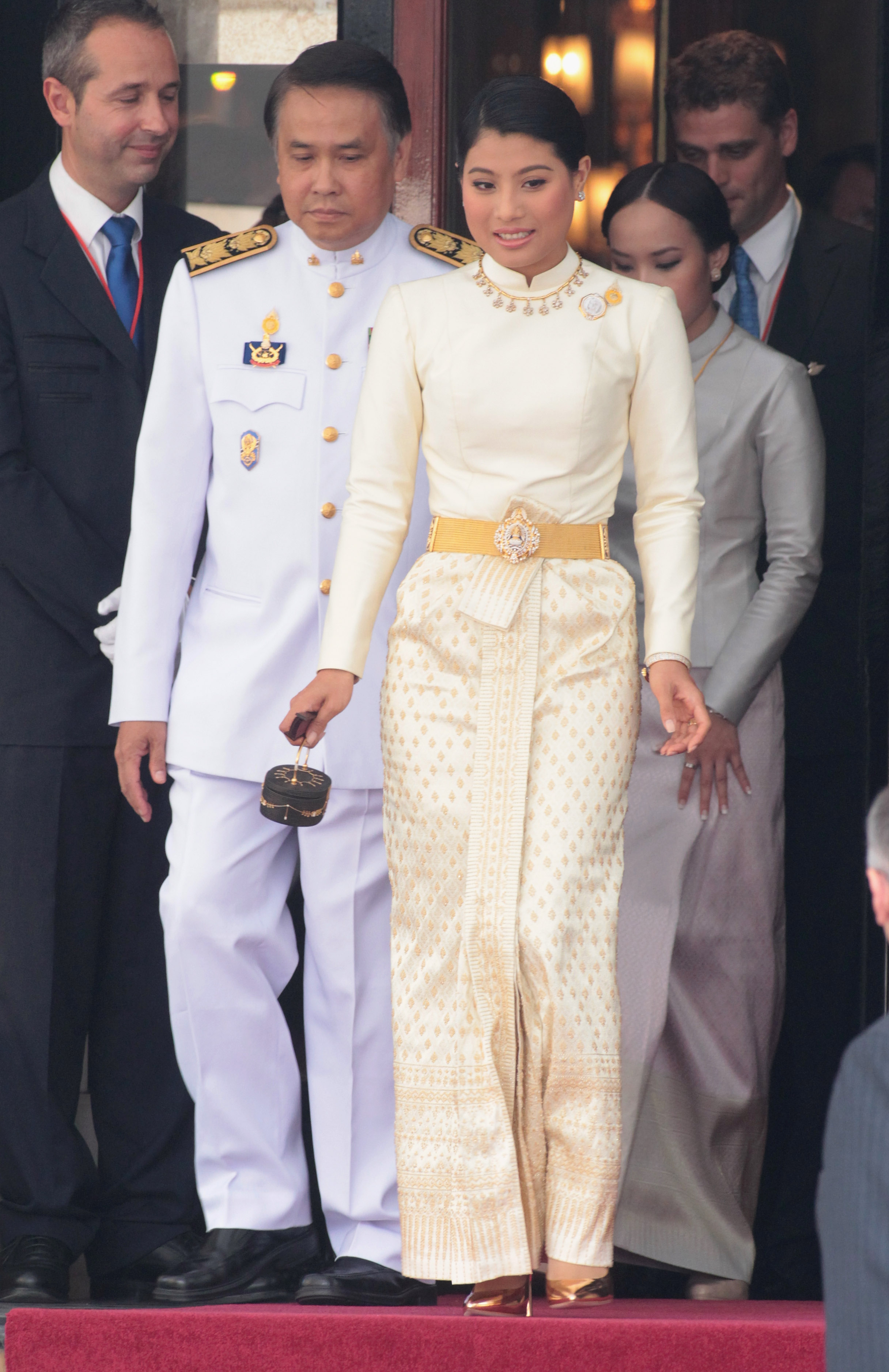 <p>Единствената дъщеря на краля на Тайланд прекарва много време във Великобритания, преди да се върне у дома с баща си.&nbsp;</p>