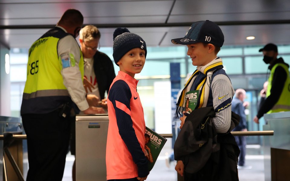 Отборът на Тотнъм посреща Челси в мач от петия кръг