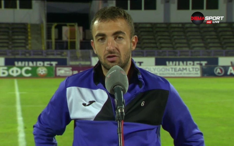 Опитният Даниел Младенов отличи целия отбор на Етър след триумфа