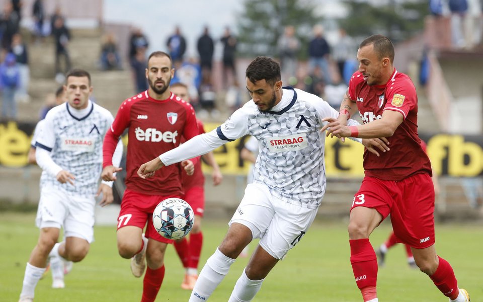 Марек и Левски играят при резултат