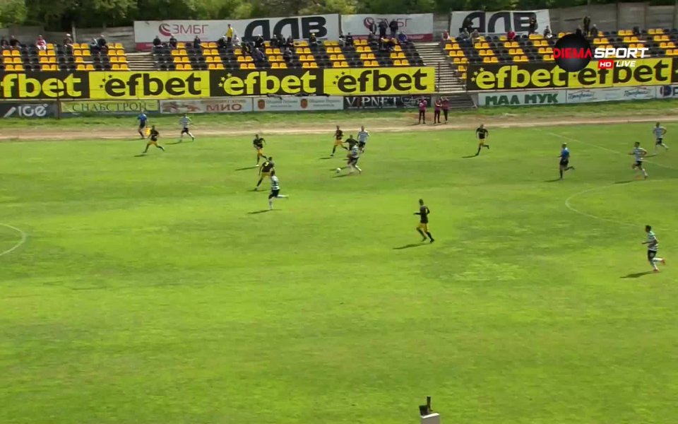 Черно море увеличи преднината си в 17-ата минута. След неуспешен