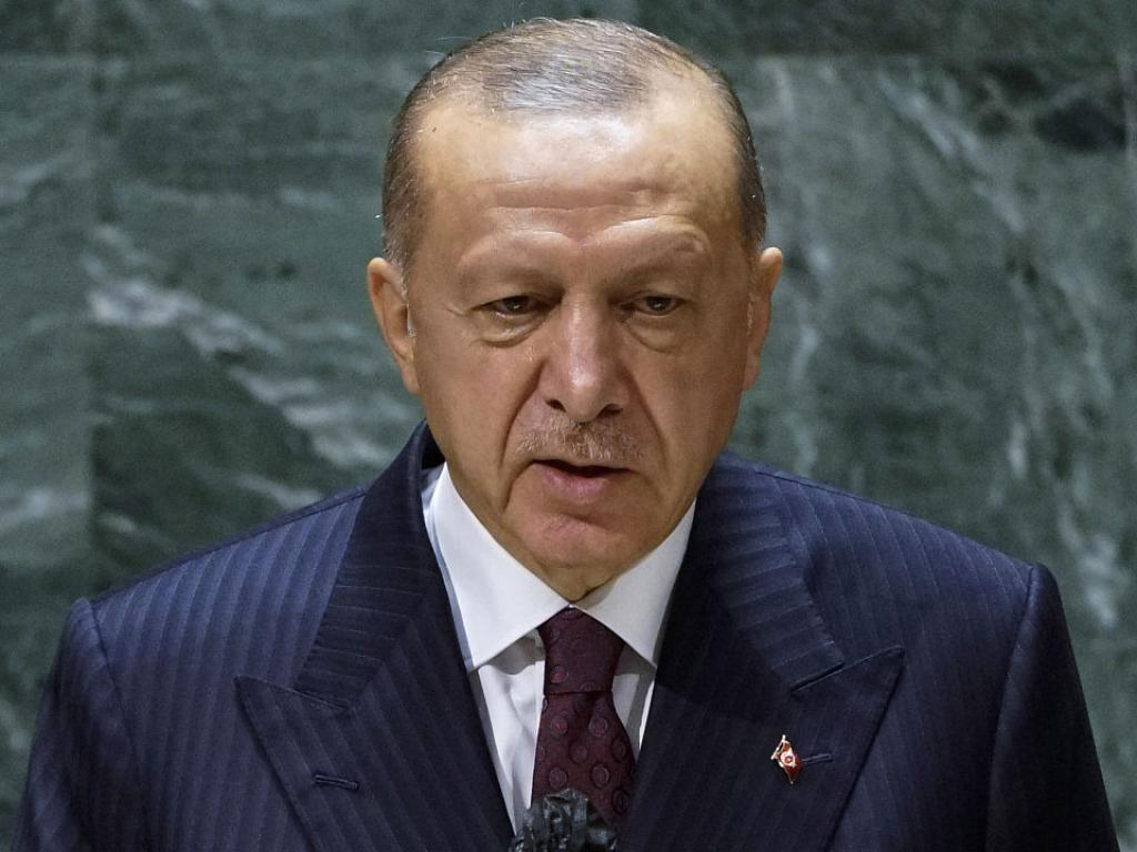 На връщане от Берлин турският президент Реджеп Тайип Ердоган призова