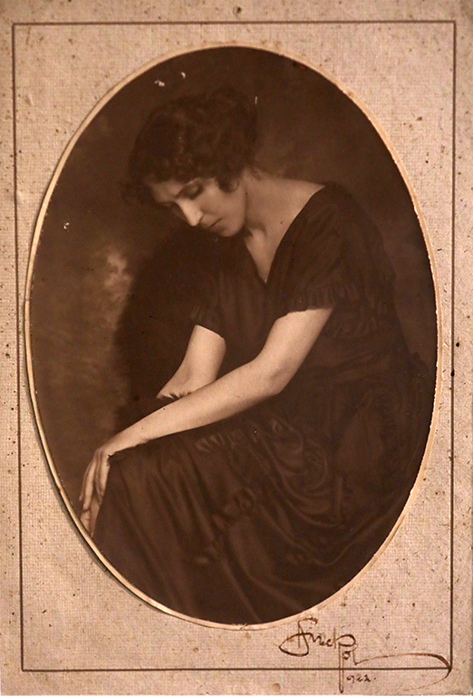 <p>Борис Блъсков (1878-1941) Портрет на жена 1922 г.</p>