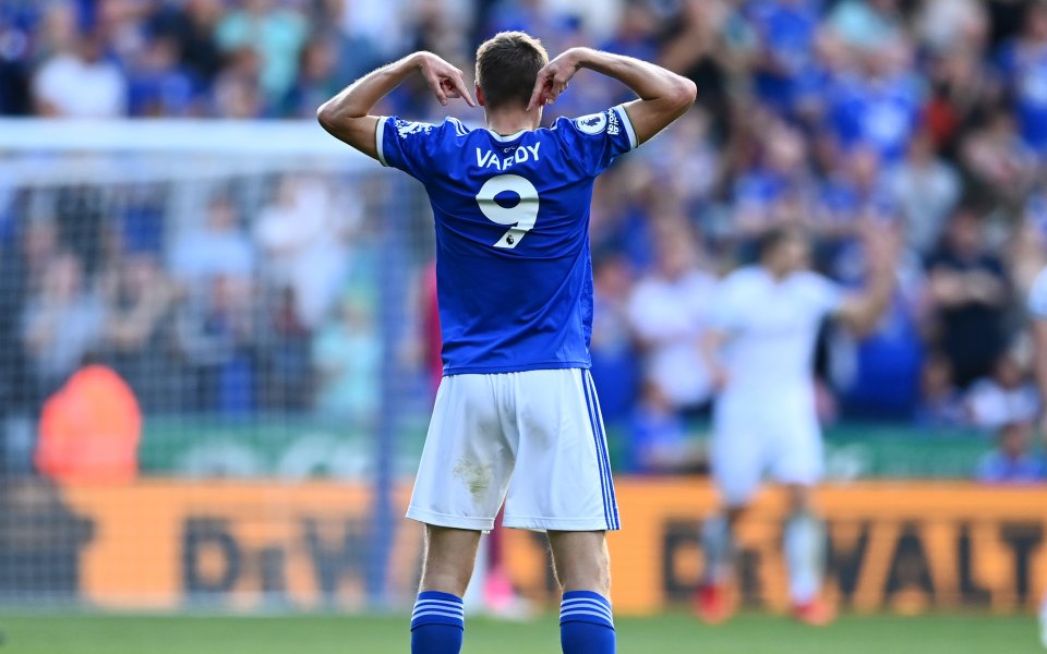 Джейми Варди се разписа на два пъти, а също така