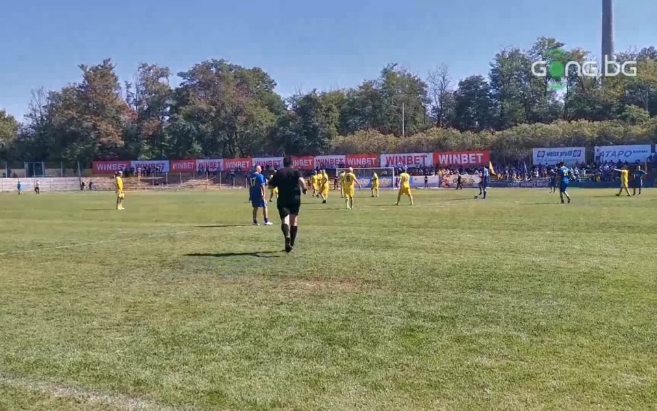 Двубоят между ветераните на Марица, предвождани от Стоичков, и сборен