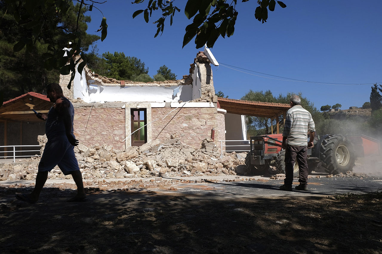 <p>Силно земетресение разлюля Гърция</p>