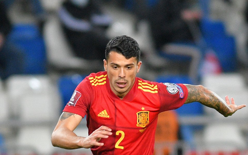 С оглед на проблемите в дясната част на защитата на