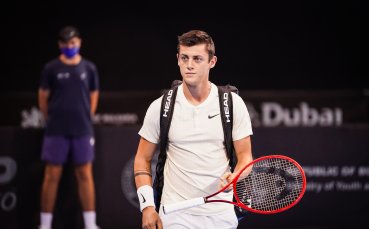Българският тенисист Александър Лазаров се класира за четвъртфиналите на турнира