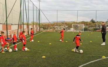 Нов треньор бе привлечен във Футболна академия Царско село съобщава