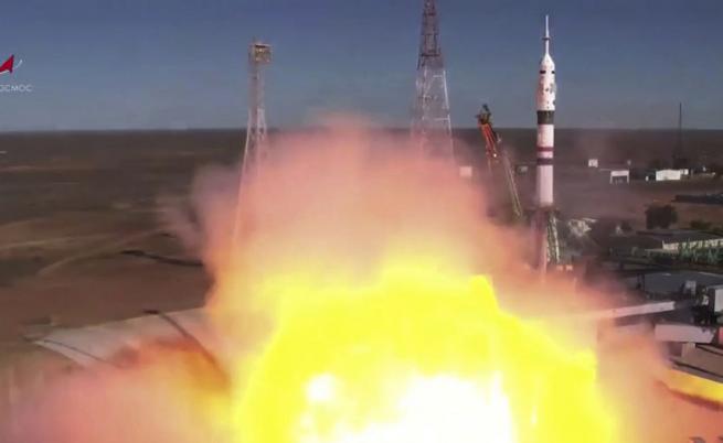 Русия изпрати екип за заснемане на първия игрален филм в космоса