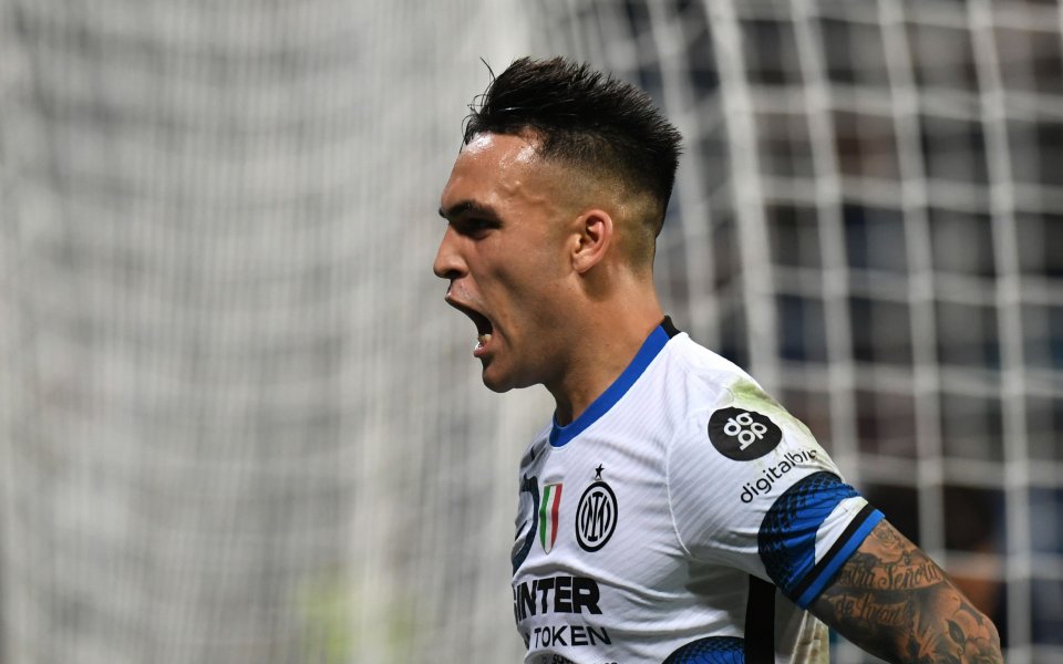 Агетнтът на нападателя на Интер Лаутаро Мартинес заяви, че двете