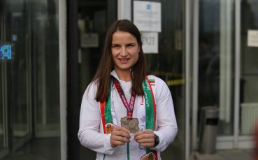 Биляна Дудова излиза в спор за златния медал на световното