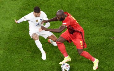 Белгия и Франция играят при резултат 1 0 един срещу друг