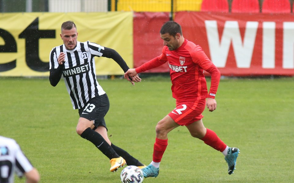 Билетите за мача между Локомотив Пловдив и Царско село, който