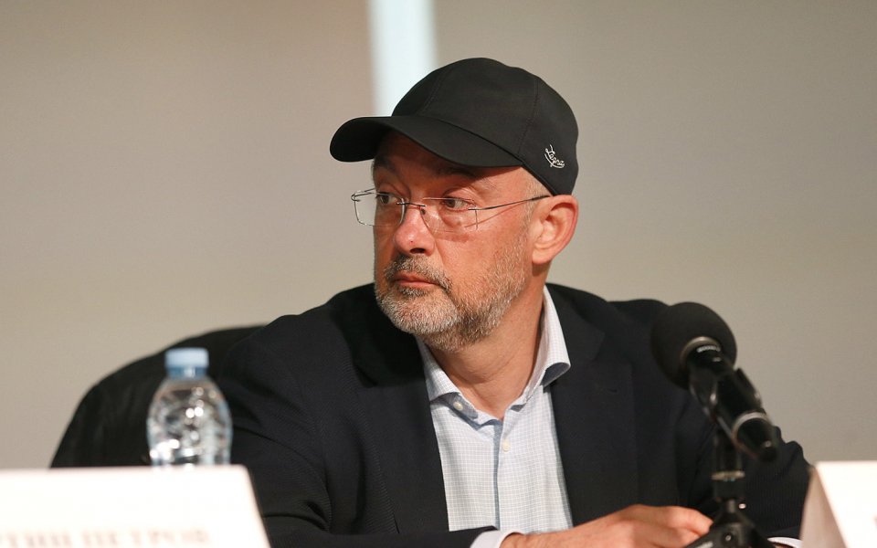 Днес членът на Изпълкома на БФС - Петър Величков, който