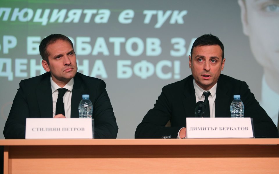 Кметът на Симитли Апостол Апостолов заяви, че Димитър Бербатов и