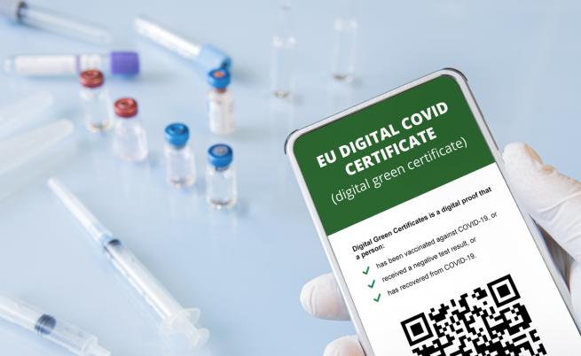 Утвърдиха COVID сертификат на ЕС и за бустерна доза ваксина