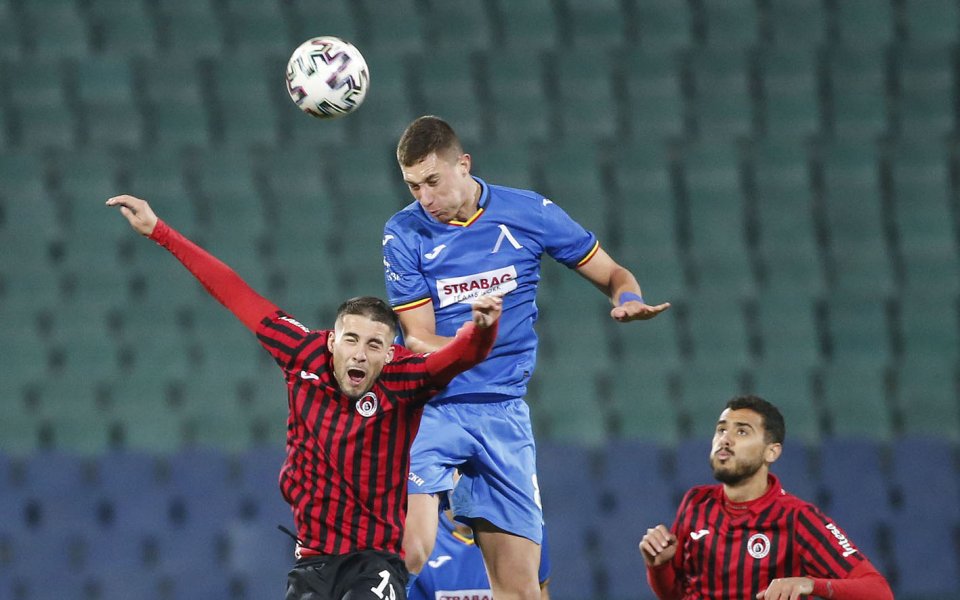 Левски ще бъде без Андриан Краев за домакинството на Пирин.