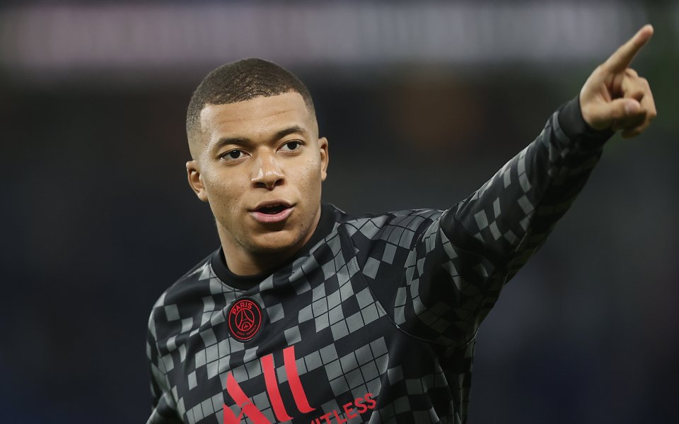 Нападателят на Пари Сен Жермен продължава да бъде основна тема