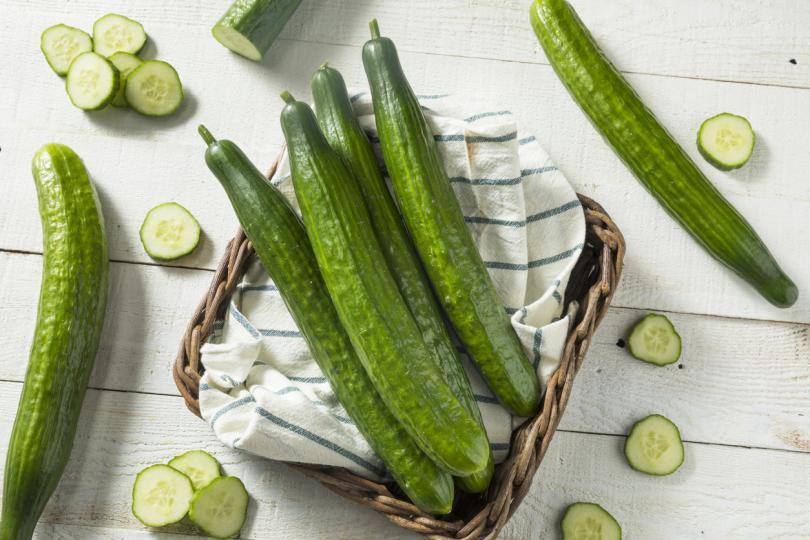<p>Краставица - идеалният зеленчук за всички, които искат да отслабнат. Тя намалява подуването и оформя тялото ни без да вреди.</p>